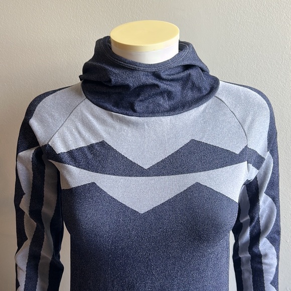 GetVega Althletic Hoodie XS - Picture 6 of 7